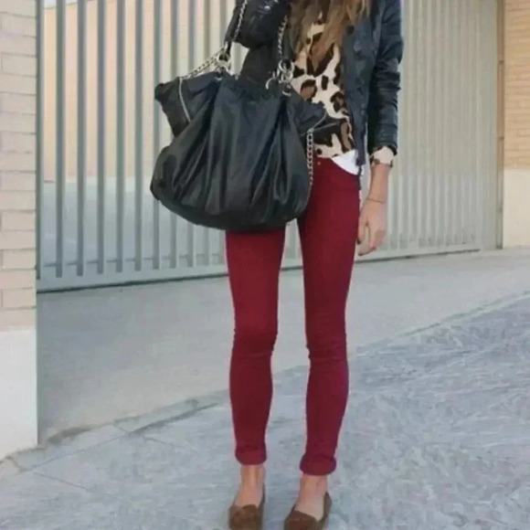 HOLIDAY Burgundy Skinnies / pants - Picture 1 of 4